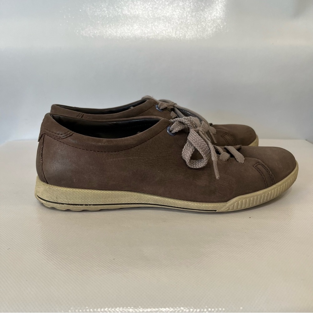 Ecco Brown Leather Lace Up Shoes